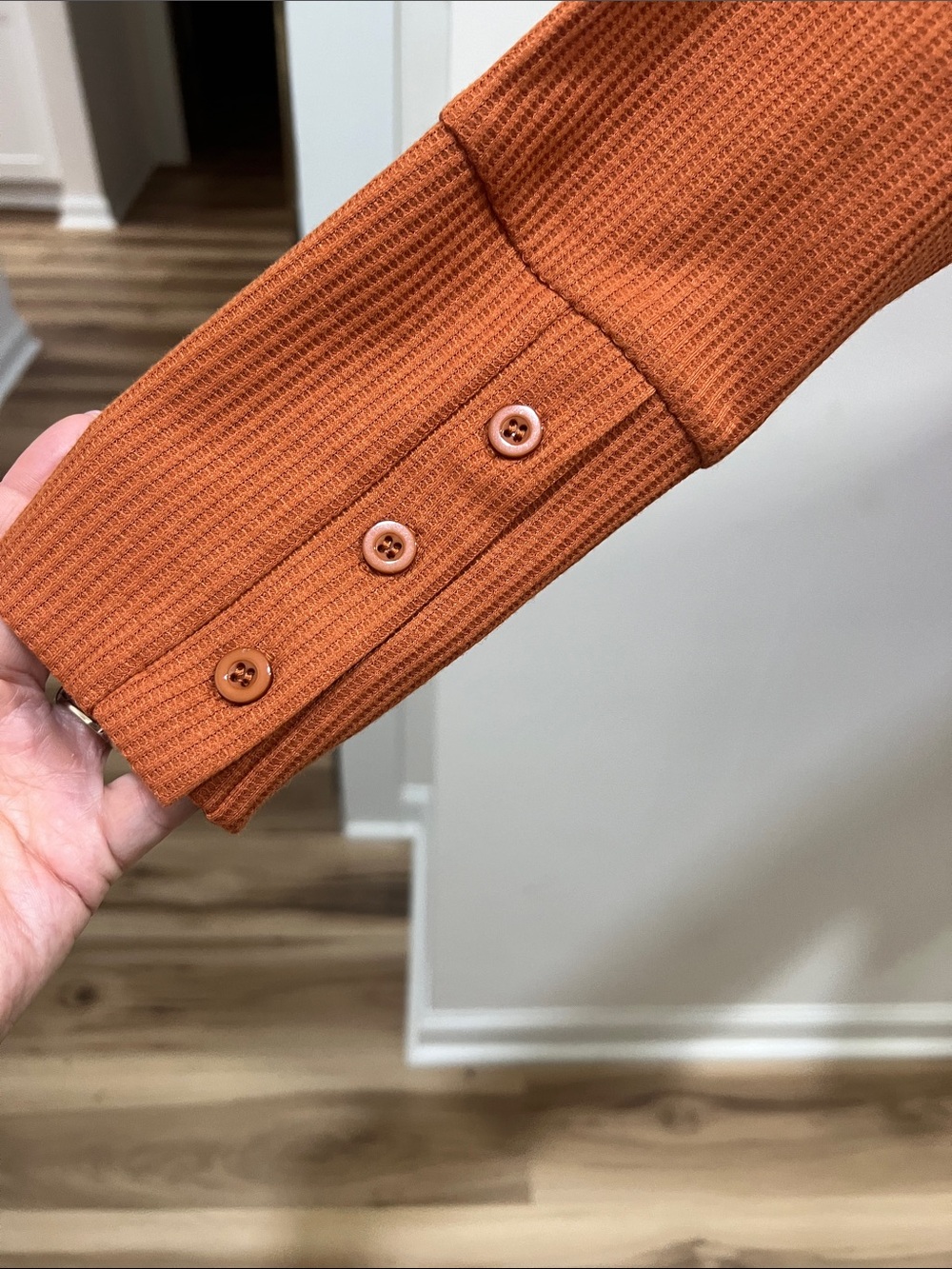 Relaxed Ribbed Long-Sleeve Top in Rust Orange High/Low - Picture 3 of 4